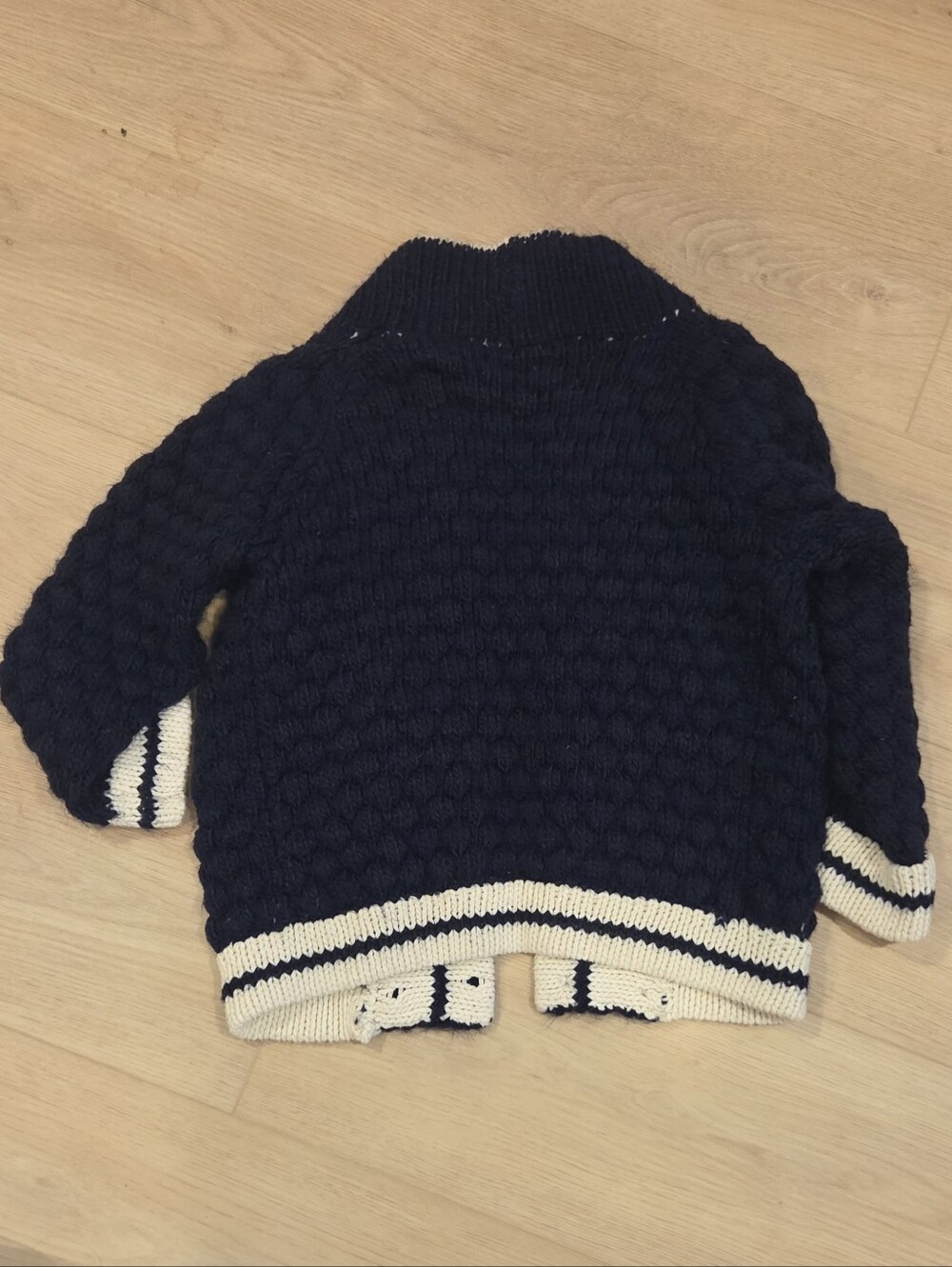 HANDMADE | Cardigan - Picture 3 of 4